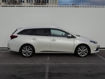 Toyota Auris II Touring Sports Facelifting 1.8 Hybrid 136KM 2016 Toyota Auris Hybrid, Salon Polska, Serwis ASO, zdjęcie 5