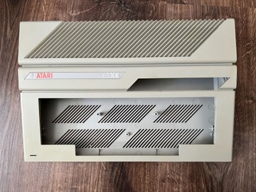 Obudowa Atari 65 XE kompletna