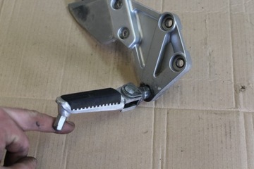 SUZUKI 03-09 SV 650 SET PODNOZEK PRAWY KIEROWCY