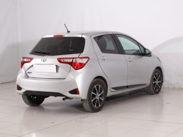 Toyota Yaris III Hatchback 5d Facelifting 2017 1.5 Dual VVT-iE 111KM 2018 Toyota Yaris 1.5 Dual VVT-i, Salon Polska, Klima, zdjęcie 4