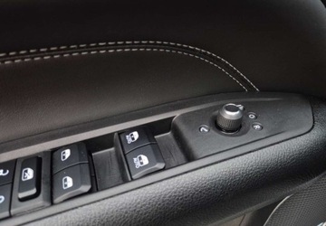 Jeep Compass II SUV Facelifting 1.5 MHEV T4 130KM 2022 Jeep Compass Bezwypadkowy Zarejestrowany PL Stan Niemiec, zdjęcie 19