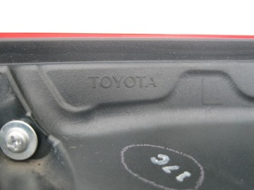 SVĚTLO LEVÝ ZADNÍ LED TOYOTA CAMRY HYBRIDNÍ 21-23