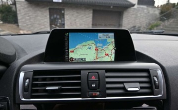 BMW Seria 1 F20-F21 Hatchback 5d Facelifting 2015 118d 150KM 2016 BMW Seria 1 2,0D 150 KM SPORT-LINE Full Led Nawigacja Klimatronik 2.0 150KM, zdjęcie 13