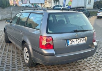 Volkswagen Passat B5 Sedan 1.9 TDI 101KM 2003 Volkswagen Passat 1.9 diesel 1.9 Diesel 100KM, zdjęcie 4