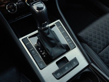 Skoda Superb III Kombi Facelifting 2.0 TDI SCR 200KM 2022 Skoda Superb 2.0TDI 200KM Ambition SerwisASO SalonPL Tempomat Led SmartLin, zdjęcie 29