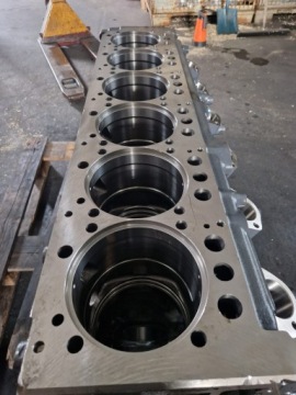 БЛОК ДВИГАТЕЛЯ MERCEDES OM460 OM457