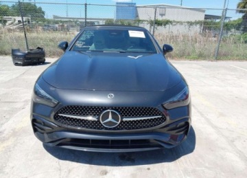 Mercedes CLE Coupe 3.0 450 381KM 2024 Mercedes-Benz CLE 2024r., Cle 450 4matic, 3L, od ubezpieczalni 3.0 Benzyna, zdjęcie 2
