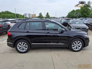 Volkswagen Tiguan II SUV 1.5 TSI EVO 150KM 2020 Volkswagen Tiguan 1,5 tsi 150KM DSG klima navi elektryka alu grz. fot i ki, zdjęcie 4