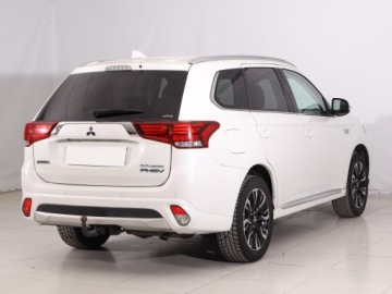 Mitsubishi Outlander III 2017 Mitsubishi Outlander 2.0 PHEV, 4X4, Automat, zdjęcie 4