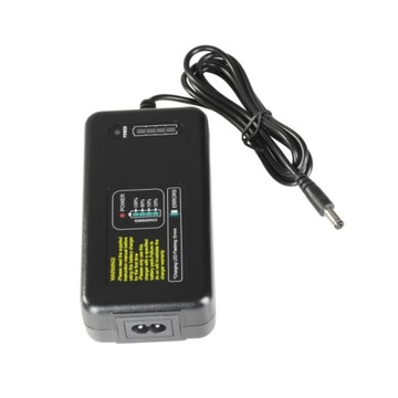 Ładowarka akumulatorów Quadralite Atlas PowerPack