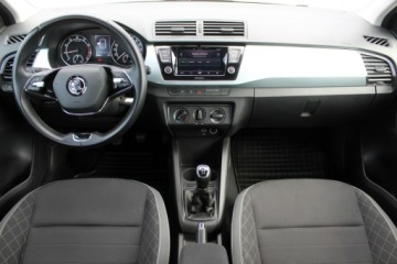 Skoda Fabia IV 1.0 TSI 95KM 2022 Škoda Fabia Skoda Fabia Skoda Fabia Ambition, zdjęcie 9