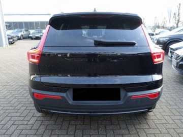 Volvo XC40 2025 VOLVO XC40 B4 Plus Black Edition Suv 2.0 (211 KM) 2025, zdjęcie 3