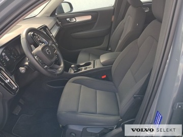 Volvo XC40 2020 Volvo XC 40 B4 AWD Kamera 360 BLIS, Pakiet Zimowy!, zdjęcie 17