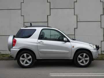 Toyota RAV4 II 1.8 VVTi 125KM 2001 Toyota RAV-4 1.8 VVT-i 125KM/Podgrzewane, zdjęcie 2