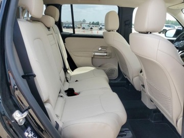 Mercedes GLB 2023 Mercedes-Benz GLB 2023 Mercedes-Benz GLB 250 2.0 Benzyna 221KM, zdjęcie 11