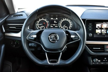 Skoda Kamiq Crossover 1.0 TSI 110KM 2022 Škoda Kamiq Skoda Kamiq Bezwypadkowy / Salon, zdjęcie 13