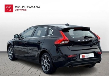 Volvo V40 II Cross Country 1.5 T3 DRIVE-E 152KM 2016 Volvo V40 1.5 Benzyna 152KM, zdjęcie 2
