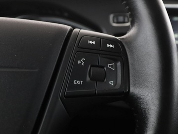 Volvo V40 II Cross Country 2.0 D2 DRIVE-E 120KM 2015 Volvo V40 klima auto czujniki parkowania, zdjęcie 27