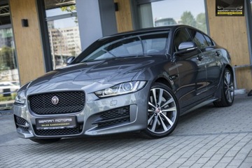 Jaguar XE Sedan Facelifting 2.0 i4P 300KM 2019 Jaguar XE Ledy / Virtual / XDRIVE / FV23%, zdjęcie 2