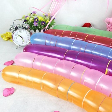 40 Fun Latex Rocket Flying Whistling Balloons