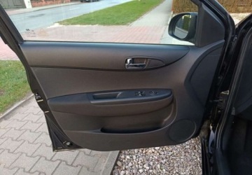 Hyundai i20 I Hatchback 5d Facelifting 1.4 CVVT 100KM 2014 Hyundai i20 2014 1.4 Benzyna 100KM Automatyczna skrzynia biegów, zdjęcie 17