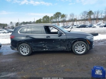 BMW X5 G05 2021 BMW X5 xDrive40i 2021 3.0 Benzyna 335KM, zdjęcie 6