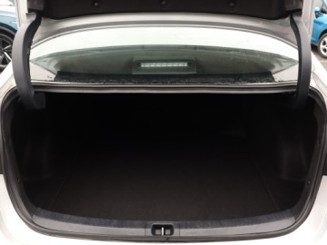 Toyota Corolla XII Sedan 1.6 Valvematic Dual VVT-i 132KM 2020 Toyota Corolla 1.6 Valvematic, Salon Polska, zdjęcie 12