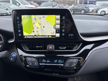 Toyota C-HR I Crossover 1.8 Hybrid 122KM 2018 Toyota C-HR 1.8 Hybrid Selection Toyota C-HR Hybri, zdjęcie 15