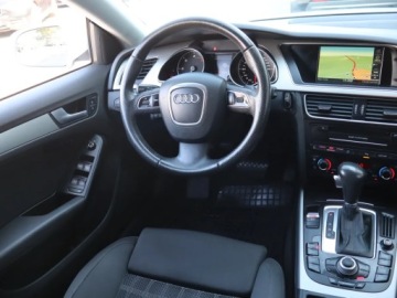 Audi A5 8T Coupe 3.0 TDI 240KM 2010 Audi A5 3.0 TDI, 236 KM, 4X4, Automat, Navi, zdjęcie 6