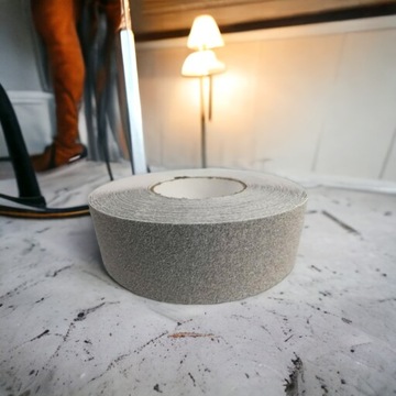 Лента противоскользящая серая 50мм/18м для разметки лестниц.