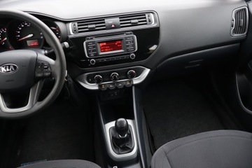 Kia Rio III Sedan Facelifting 1.4 DOHC CVVT 109KM 2015 Kia Rio 1.4 CVVT, Salon Polska, Serwis ASO, Klima, zdjęcie 7