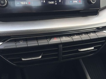 Skoda Octavia IV Liftback 1.0 TSI EVO 110KM 2022 Skoda Octavia Ambition Czujniki parkowania przodtyl Lane Assist Faktura Va, zdjęcie 21