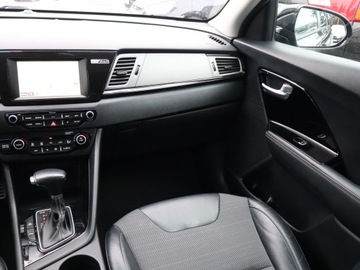 Kia Niro I Crossover 1.6 GDi Hybrid 141KM 2019 Kia Niro Plug-in Hybrid, Automat, Skóra, Navi, zdjęcie 7
