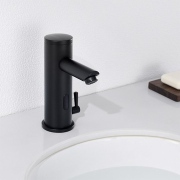 БЕСКОНТАКТНЫЙ смеситель для умывальника, смеситель, ИК ДАТЧИК, ИНФРАКРАСНЫЙ ДАТЧИК, ЧЕРНЫЙ