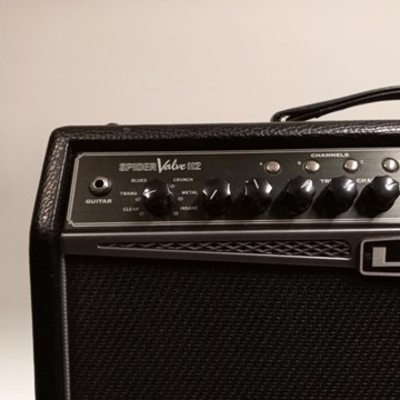 Гитарный комбо с ламповым дизайном Line6 Bogner Valve 112