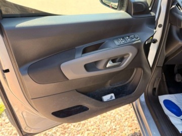 Toyota 2021 Toyota Proace City Verso Polski salon Serwis ASO Bezwypadkowy VAT23, zdjęcie 13