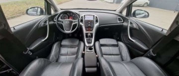 Opel Astra J Hatchback 5d 1.6 Turbo ECOTEC 180KM 2009 Opel Astra Opel Astra 1.6 Turbo Cosmo 1.6 Benzyna 180KM, zdjęcie 10