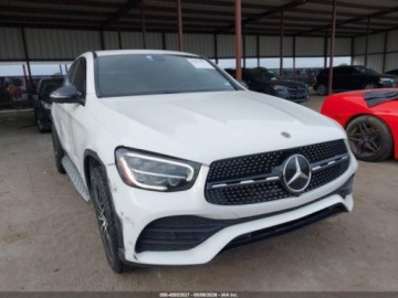 Mercedes GLC C253 2021 Mercedes-Benz GLC 2021 MERCEDES-BENZ GLC 300 4MATIC COUPE 2.0 Benzyna 255KM, zdjęcie 1