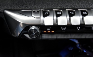 Peugeot 5008 II Crossover 2.0 BlueHDI 150KM 2019 Peugeot 5008 totalny full SKORA Alusy LED Navi. BLIS linne assist Grzane f, zdjęcie 25