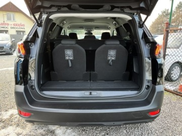 Peugeot 5008 II Crossover Facelifting 1.2 PureTech 130KM 2021 Peugeot 5008 7 Osobowy/ Kamera 360/Salon Pl/FV 23%, zdjęcie 31