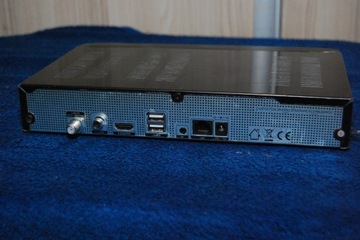 OPTICUM AX ATOM 4K тюнер