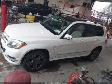 Mercedes GLK 2015 Mercedes-Benz GLK 2015 r., 3,5L 350 4MATIC 3.5 Benzyna 302KM, zdjęcie 14