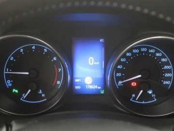 Toyota Auris II Touring Sports Facelifting 1.6 Valvematic 132KM 2016 Toyota Auris 1.6 Valvematic, Salon Polska, zdjęcie 10