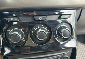 Citroen C3 II Hatchback facelifting 1.6 e-HDi 92KM 2014 Citroen C3 lift 1.6 HDi 92KM Gwarancja Zamiana Zarejestrowany 1.6 Diesel, zdjęcie 29