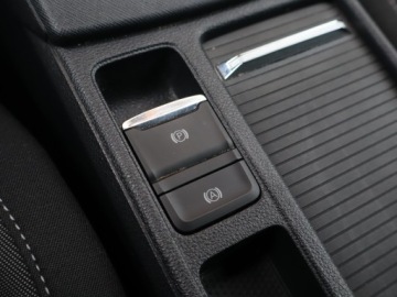 Skoda Octavia IV Scout 1.5 TSI ACT 150KM 2021 Skoda Octavia 1.5 TSI, Salon Polska, zdjęcie 17