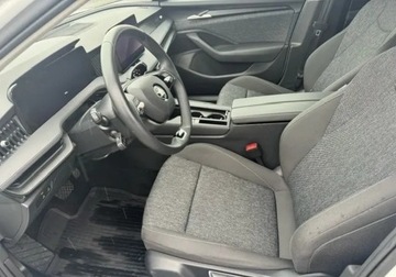 Skoda Superb III Kombi Facelifting 2.0 TDI SCR 150KM 2024 Skoda Superb 2.0 TDI SCR Essence DSG, zdjęcie 3