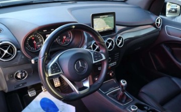 Mercedes Klasa B W246 Sports Tourer Facelifting 1.6 200 156KM 2016 Mercedes-Benz Klasa B Mercedes-Benz Klasa B 200 UrbanStyle Edition 1.6, zdjęcie 6