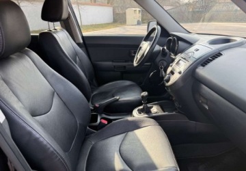 Kia Soul I Crossover 1.6 DOHC CVVT 124KM 2011 Kia Soul Kia Soul 1.6 M 1.6 Benzyna 124KM, zdjęcie 11