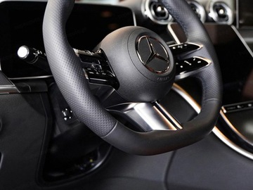 Mercedes CLE Coupe 2.0 200 204KM 2025 MERCEDES-BENZ CLE 200 4-Matic AMG Line 2.0 (204KM) 2025, zdjęcie 3