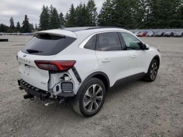 Ford Kuga III 2023 Ford Kuga 2023, 2.0L, 4x4, PLATINUM, od ubezpieczalni 2.0 Benzyna 250KM, zdjęcie 4